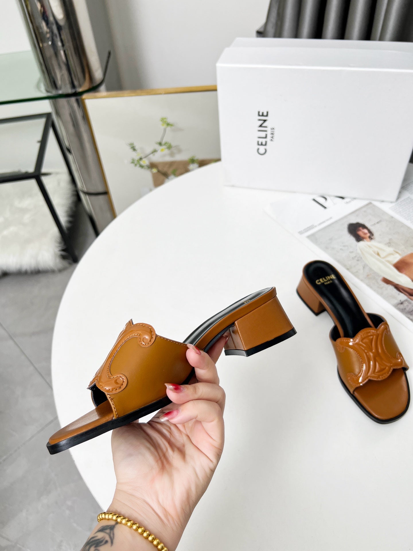 255QCL51Z Popular leather shoes