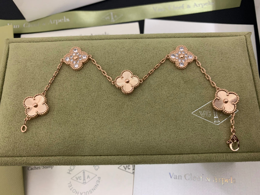 5XVA201K  Popular bracelets 5 flowers normal size1.5cm flower