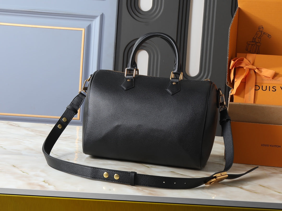146PE40B Popular leather bag