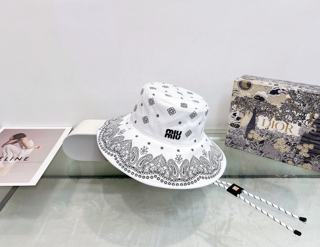15QA82M Popular hats