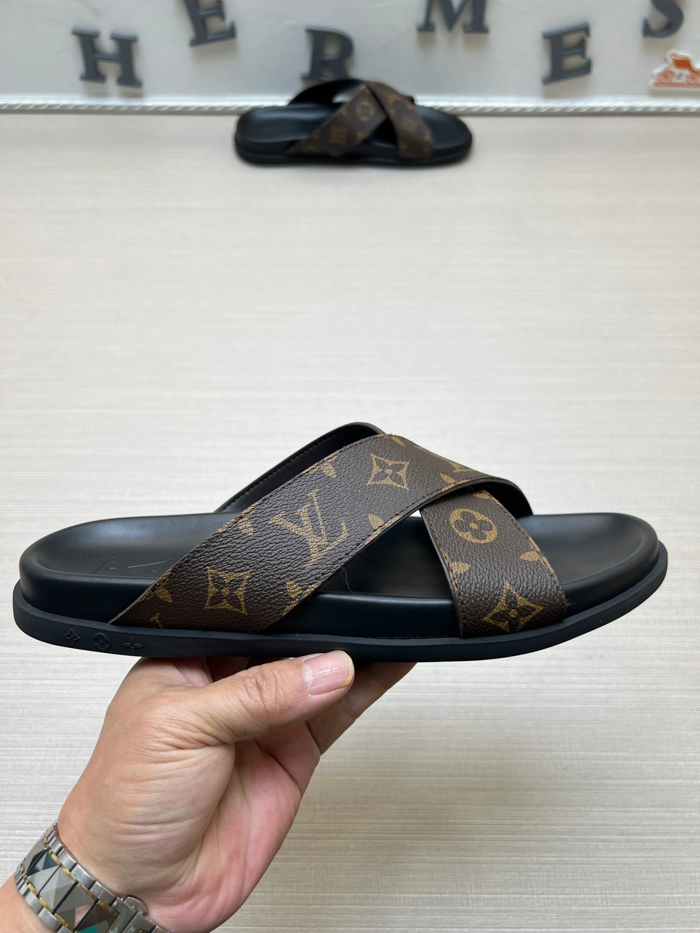 54E57Z Popular slippers