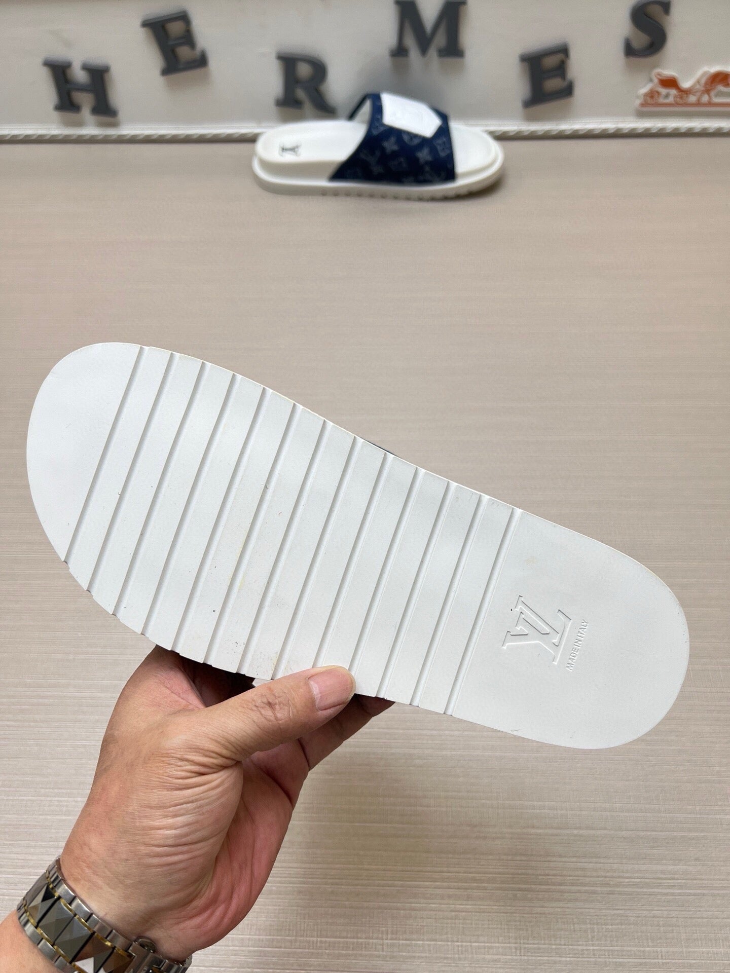 5WE252Z Popular Slippers
