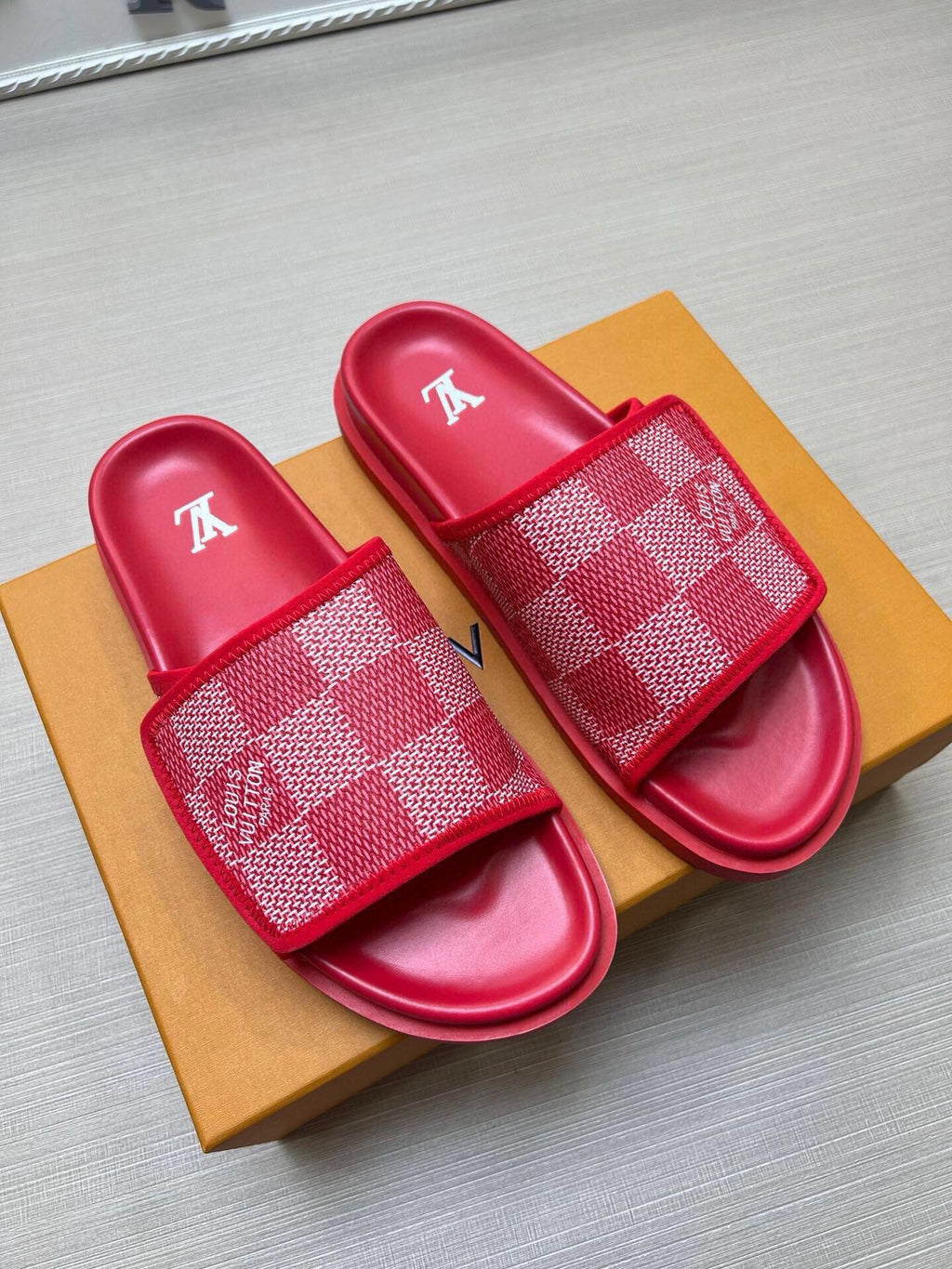 5LE208Z Popular Slippers