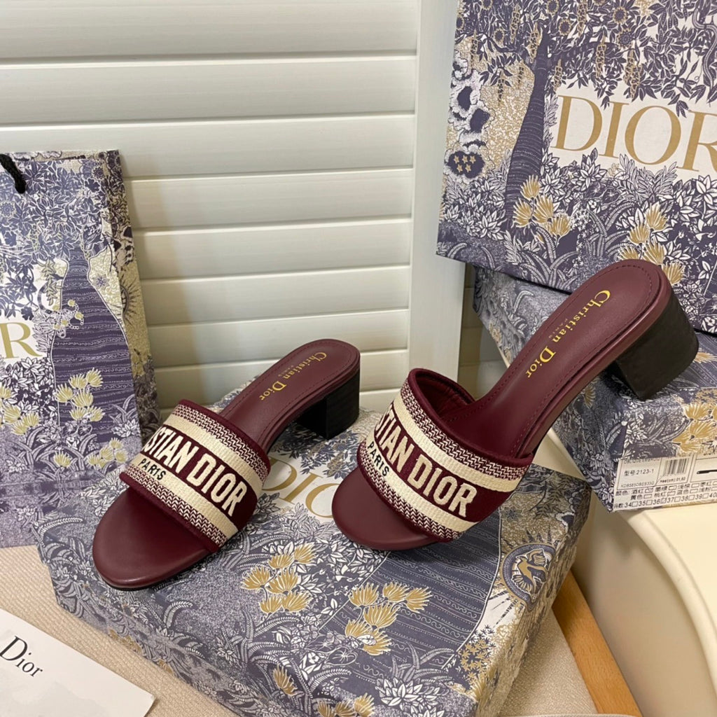 14D64Z Popular sandals