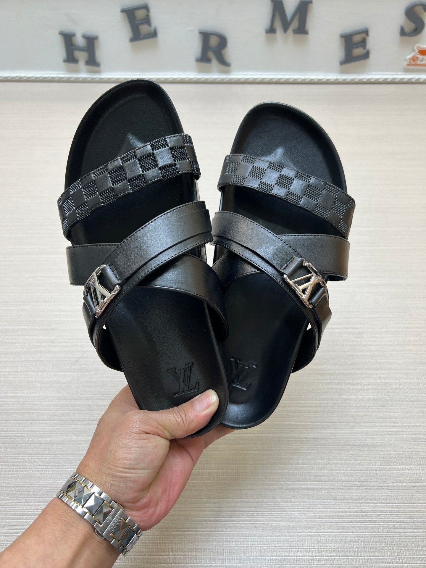 54E88Z Popular slippers