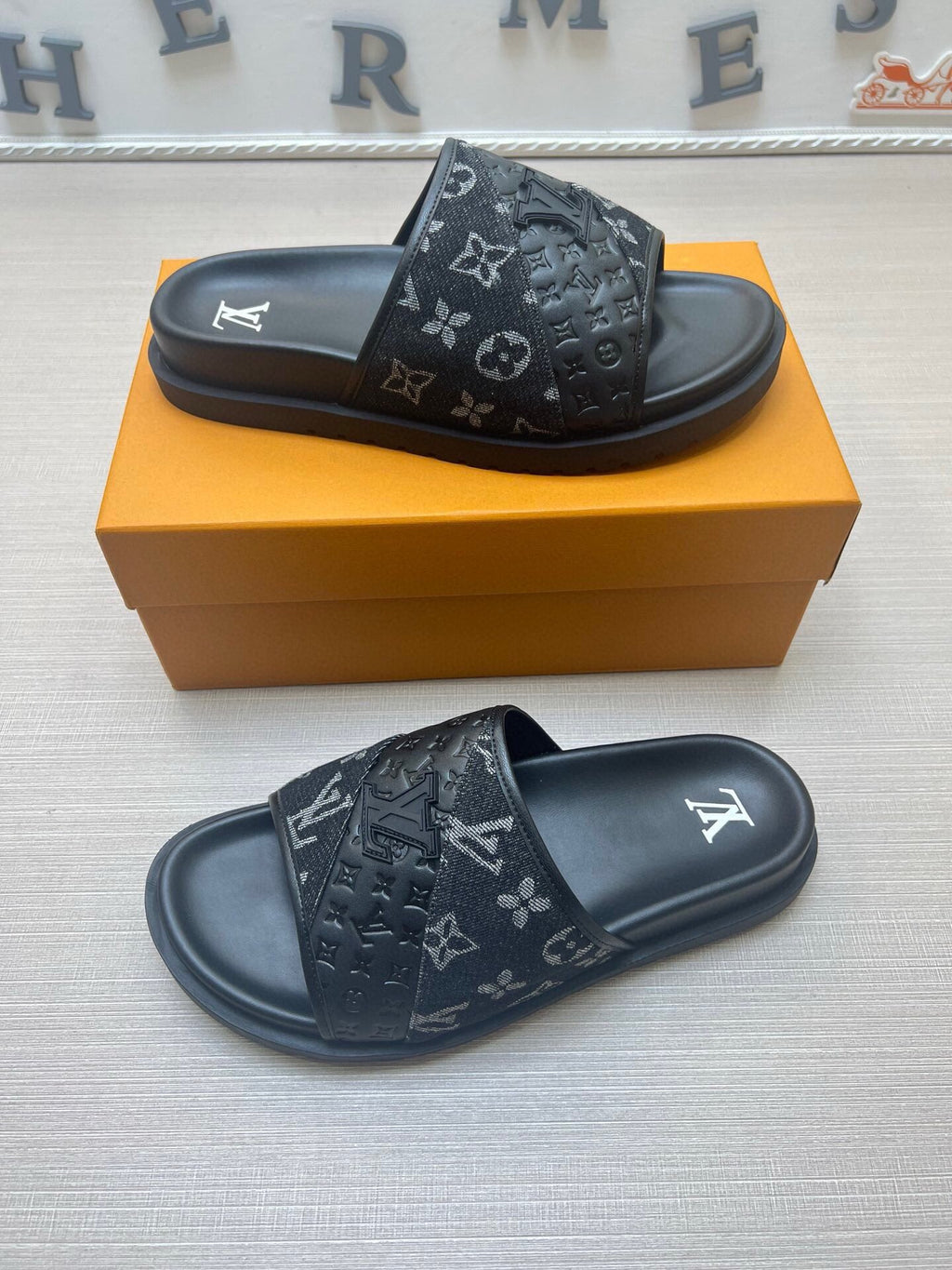 5WE249Z Popular Slippers
