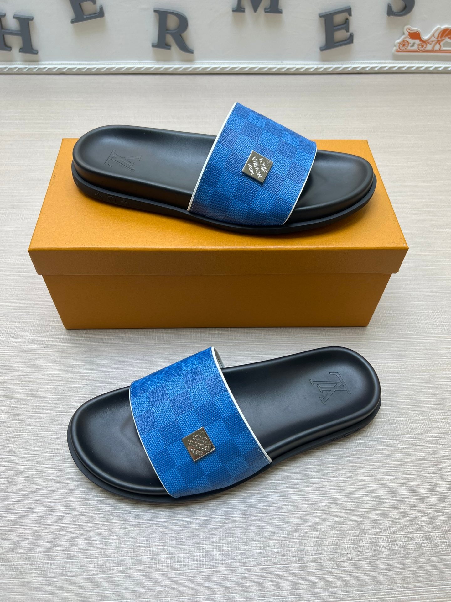 54E69Z Popular slippers