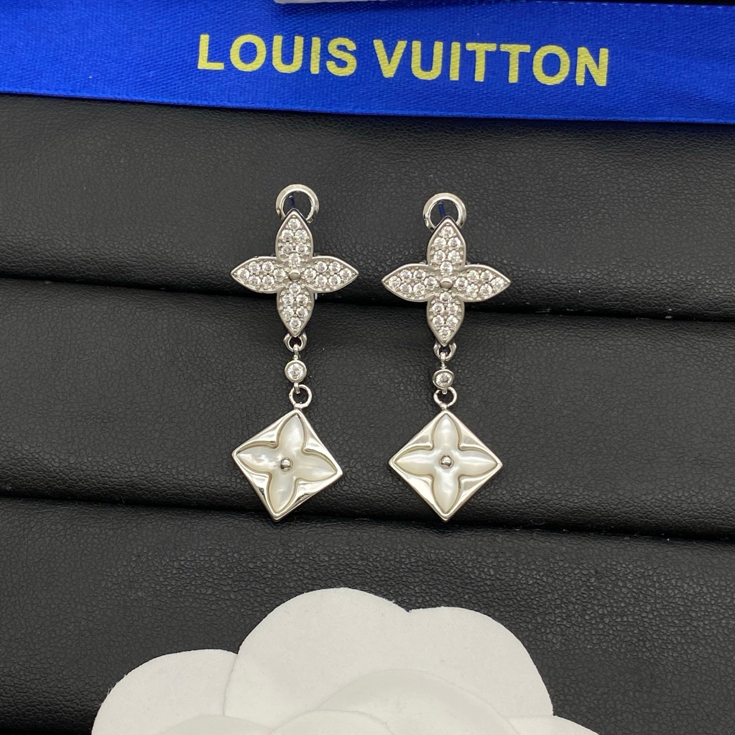 15ZE35E Popular Earrings
