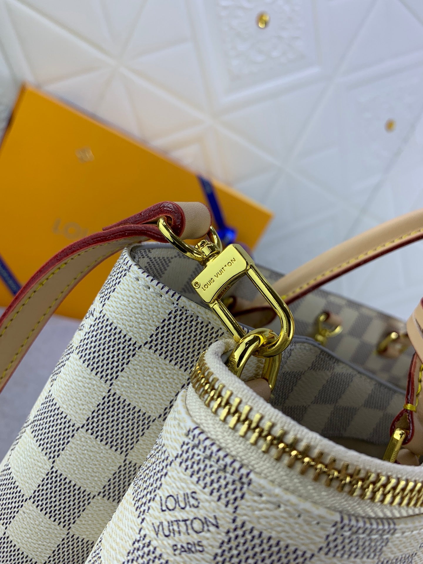 2XE330B Popular   leather bag 