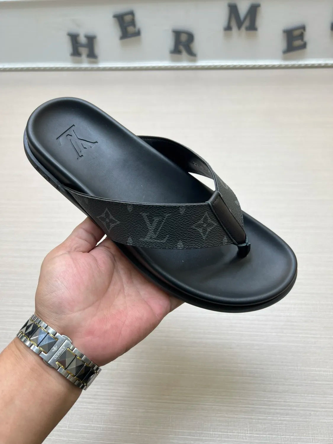 54E56Z Popular slippers