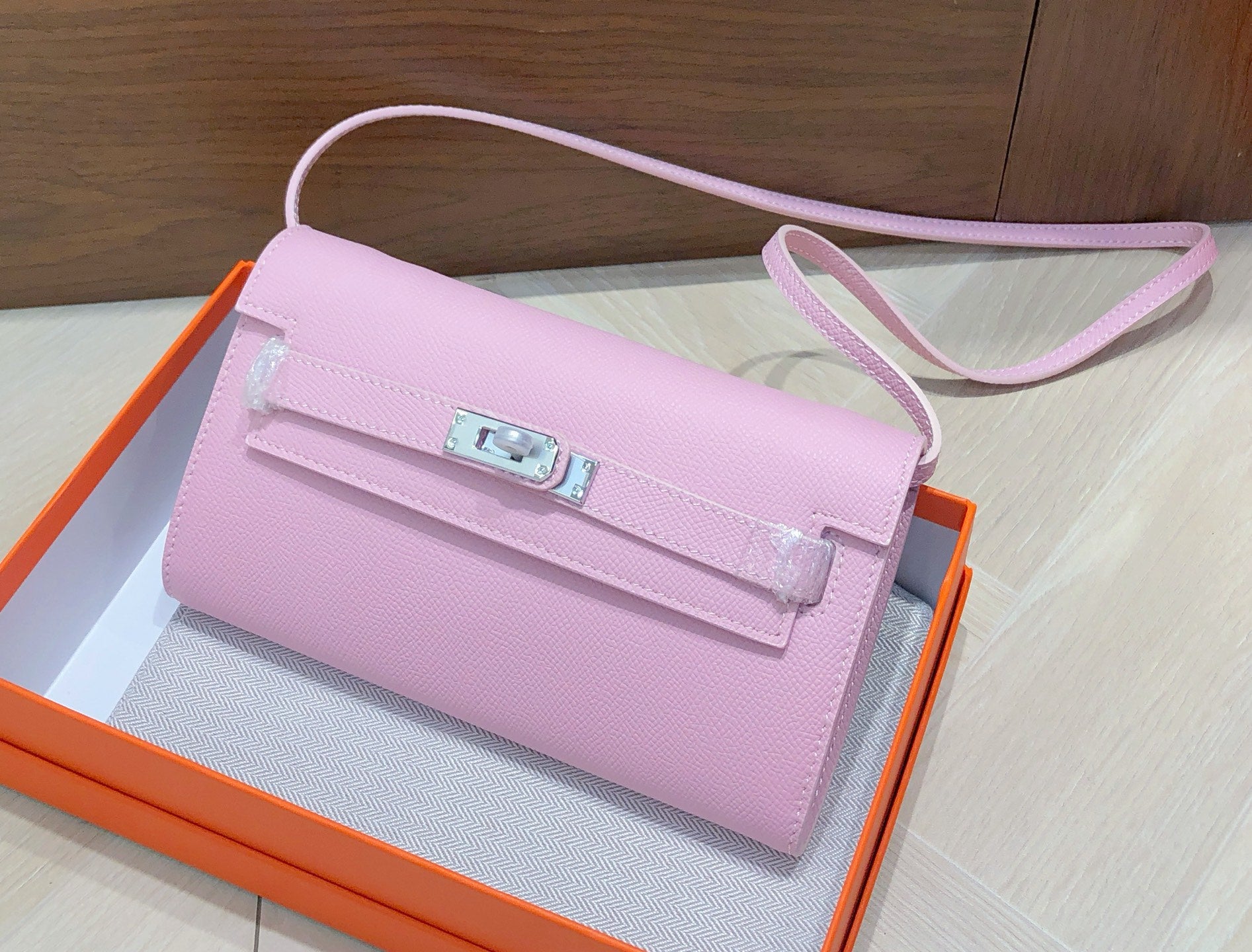 B1X66H10 Popular high-quality leather bag