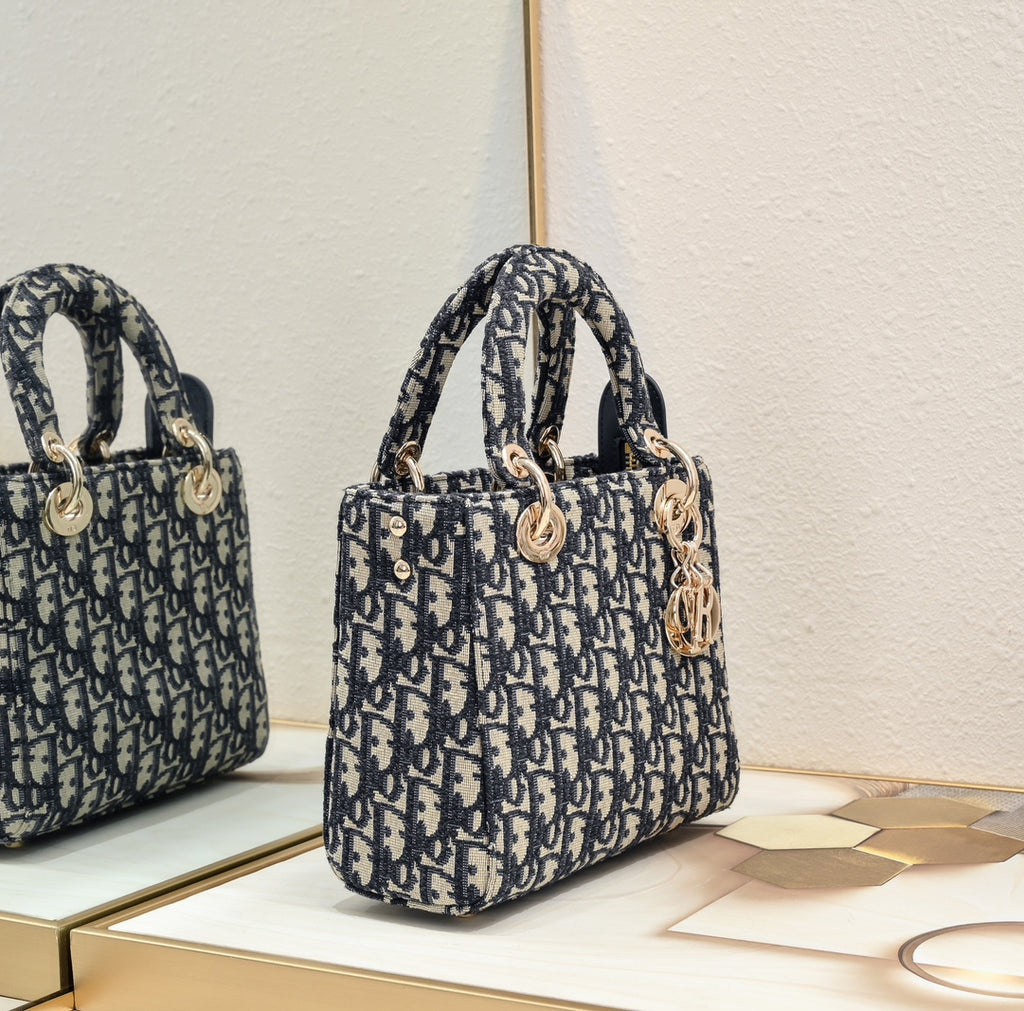 1XD439B Popular   embroidery bag