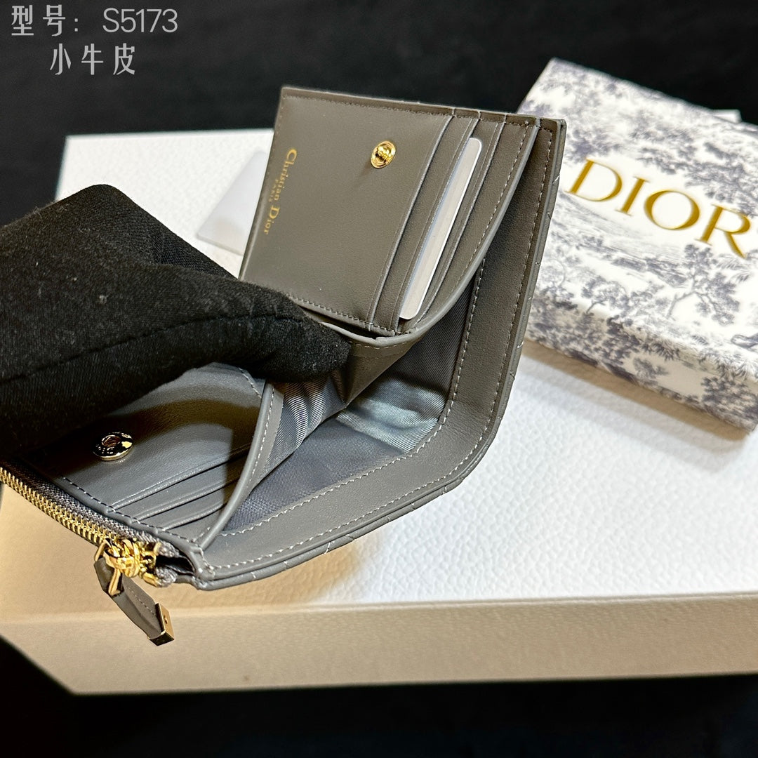 15RD134B Popular Wallets