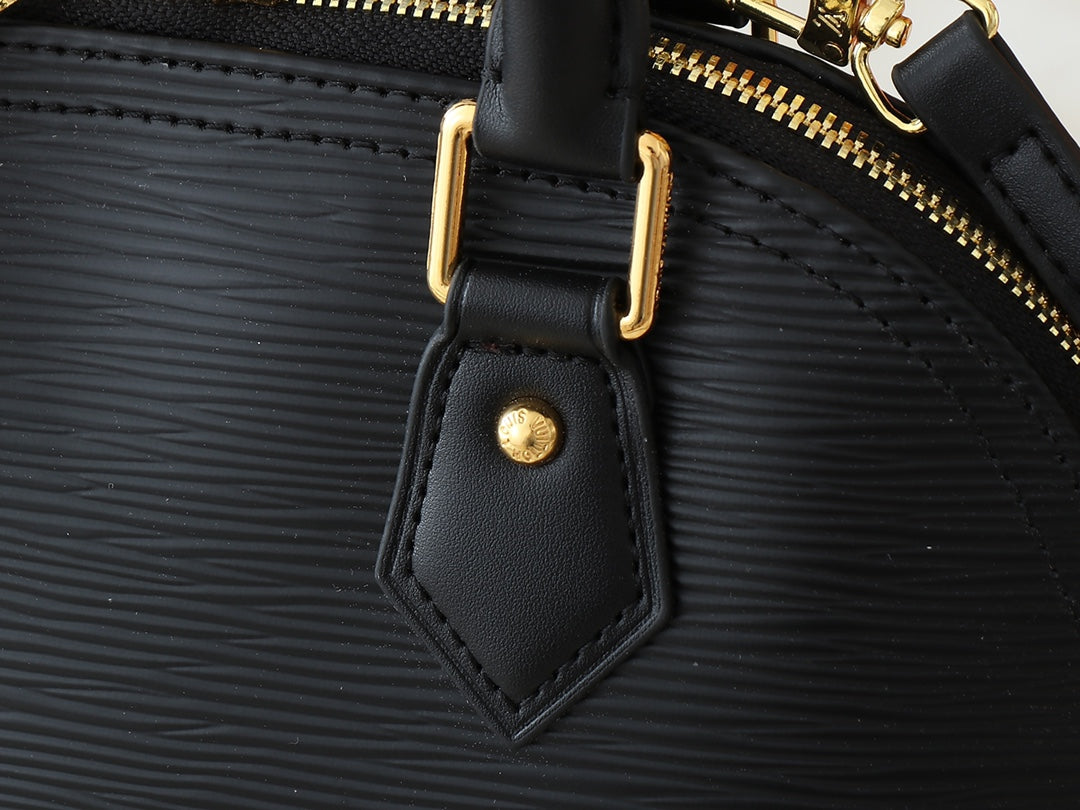 146PE103B Popular leather bag