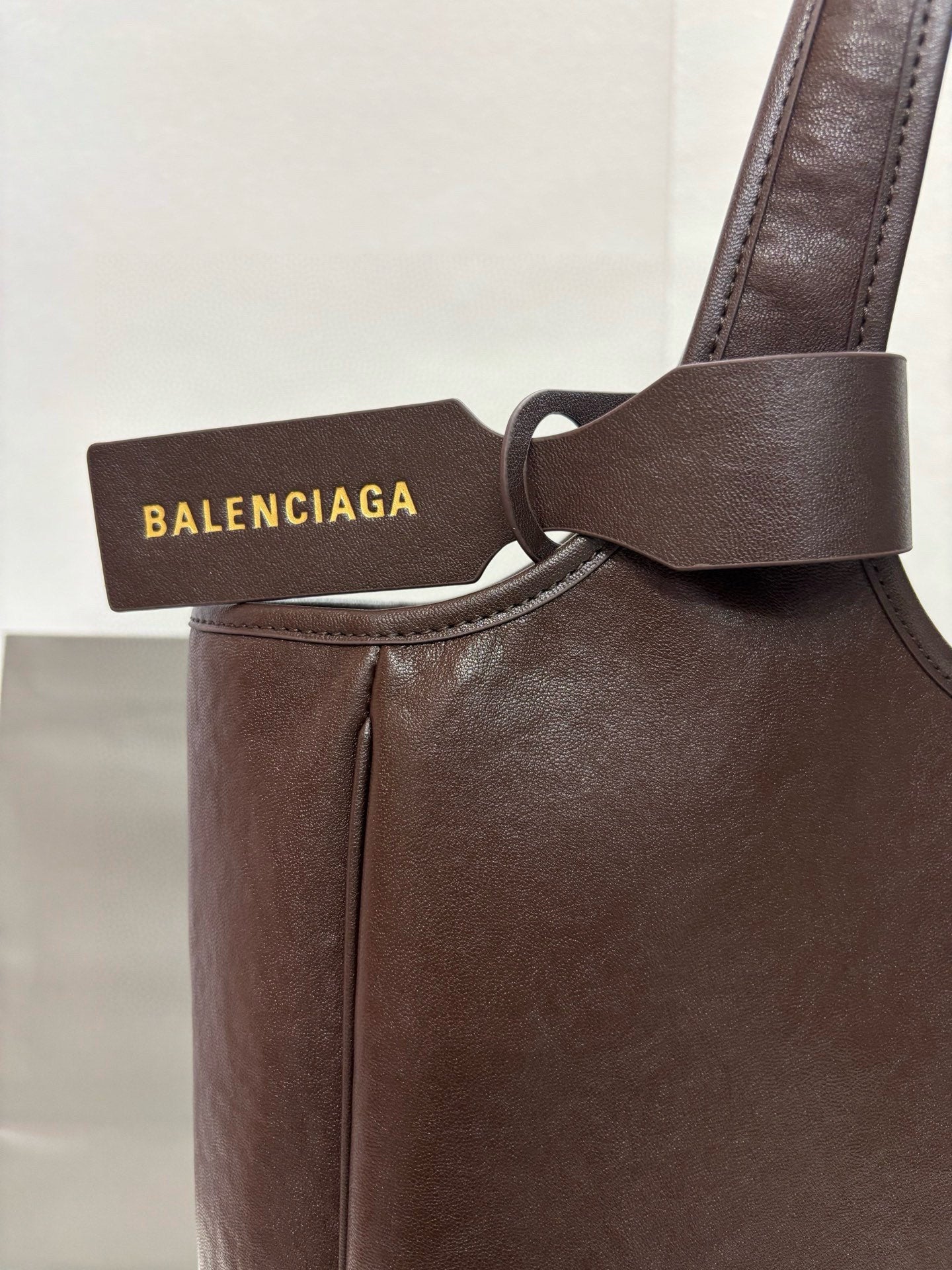 B1P46J147 Popular leather bags