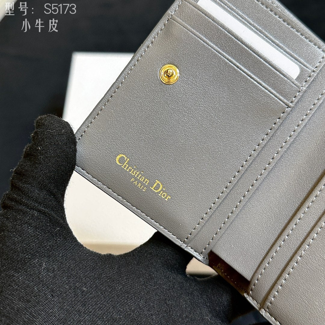 15RD134B Popular Wallets