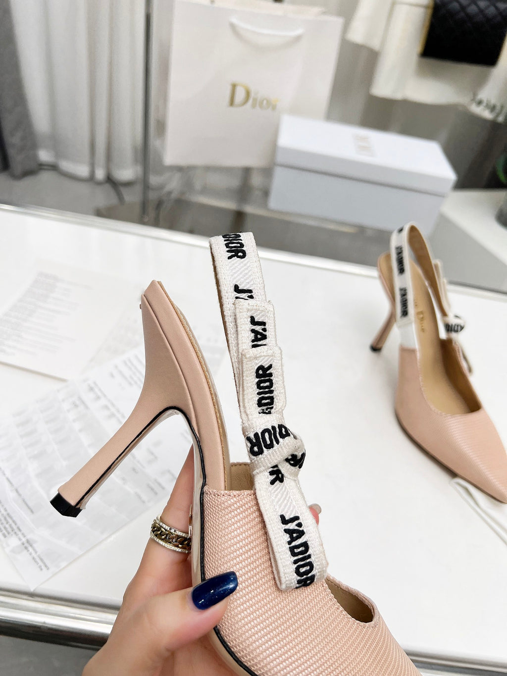 255QD44Z Popular leather High heels