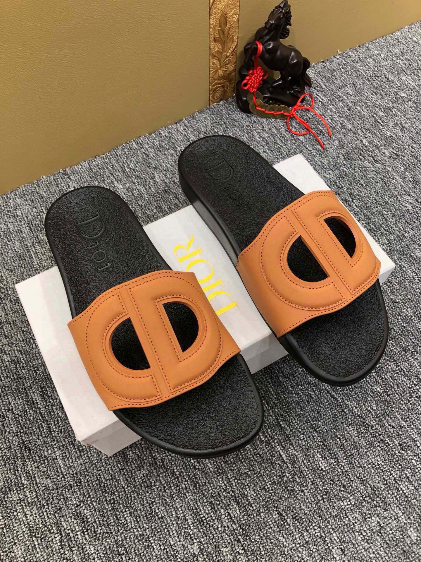 5LD216Z Popular Slippers