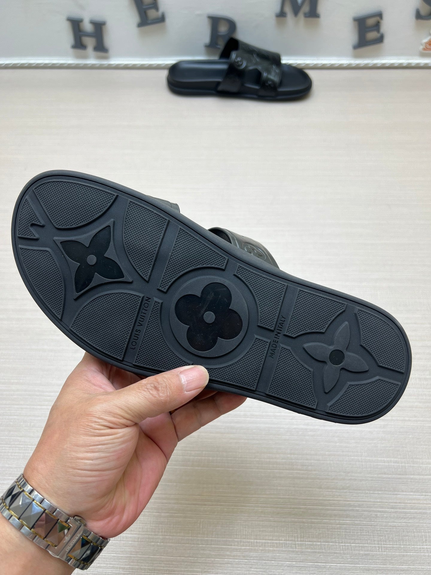 54E67Z Popular slippers