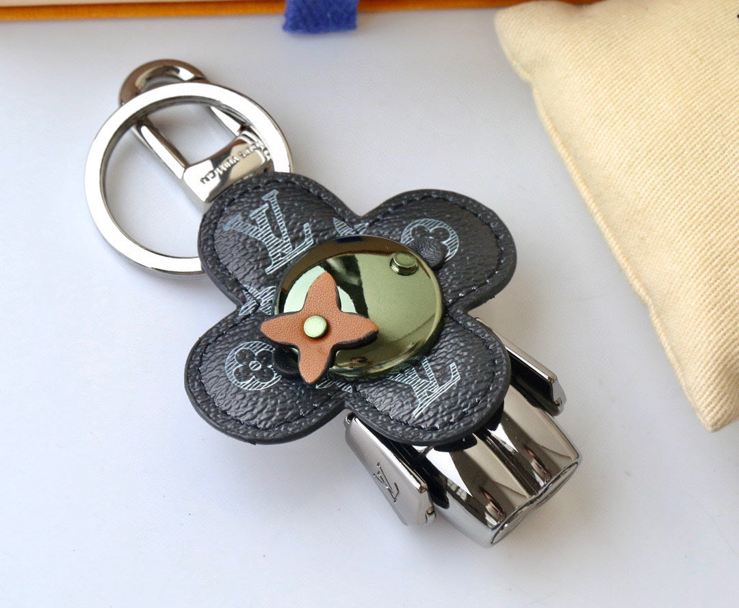 336BE15A Popular bag 's charms accessories