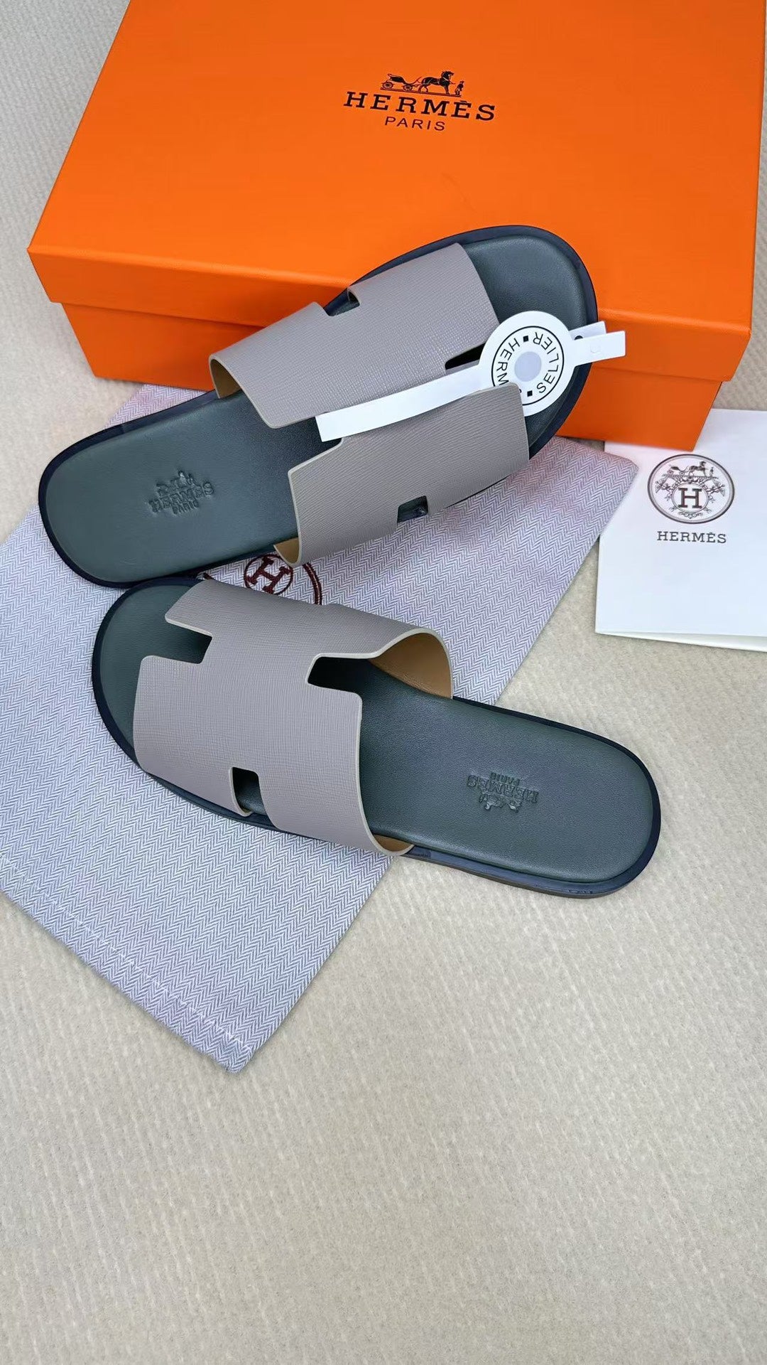 Z2X66H14 Popular high-quality leather Shoes