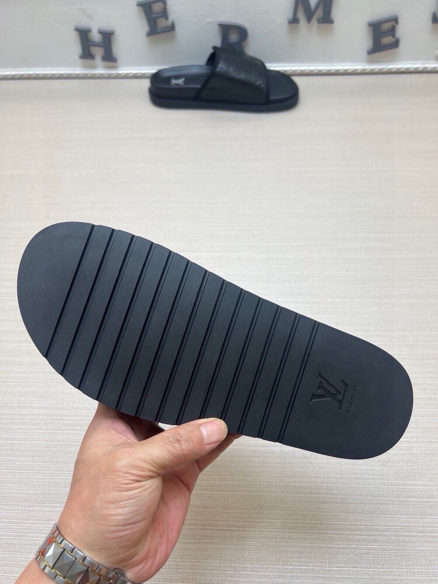 5LE210Z Popular Slippers