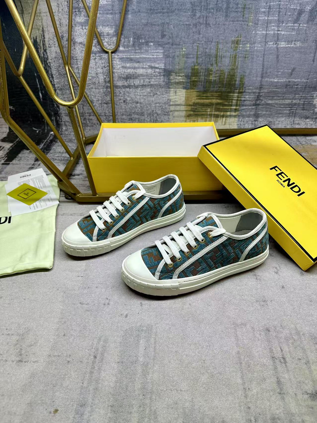 2105QF186Z Popular high-quality  shoes
