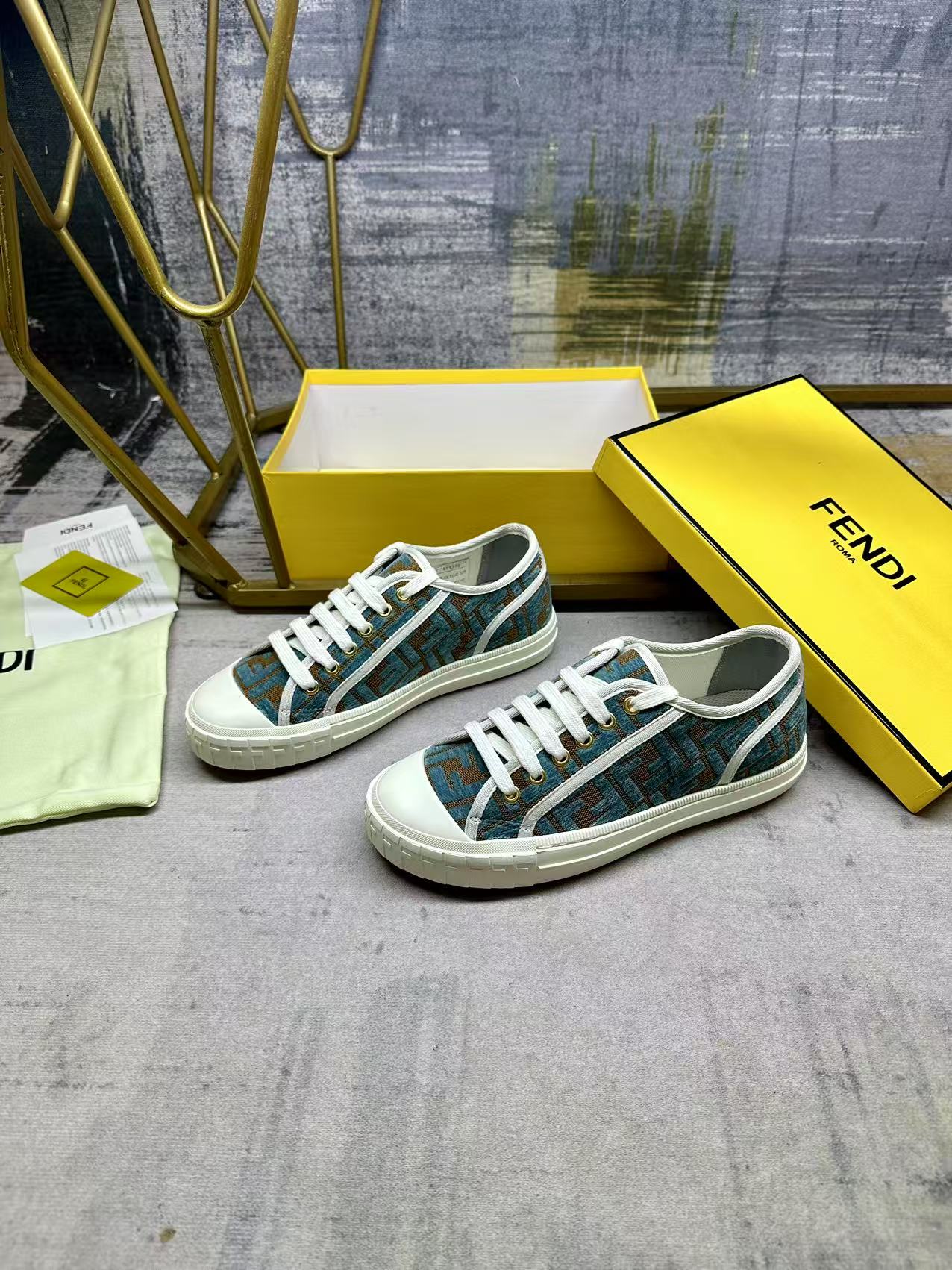2105QF186Z Popular high-quality  shoes