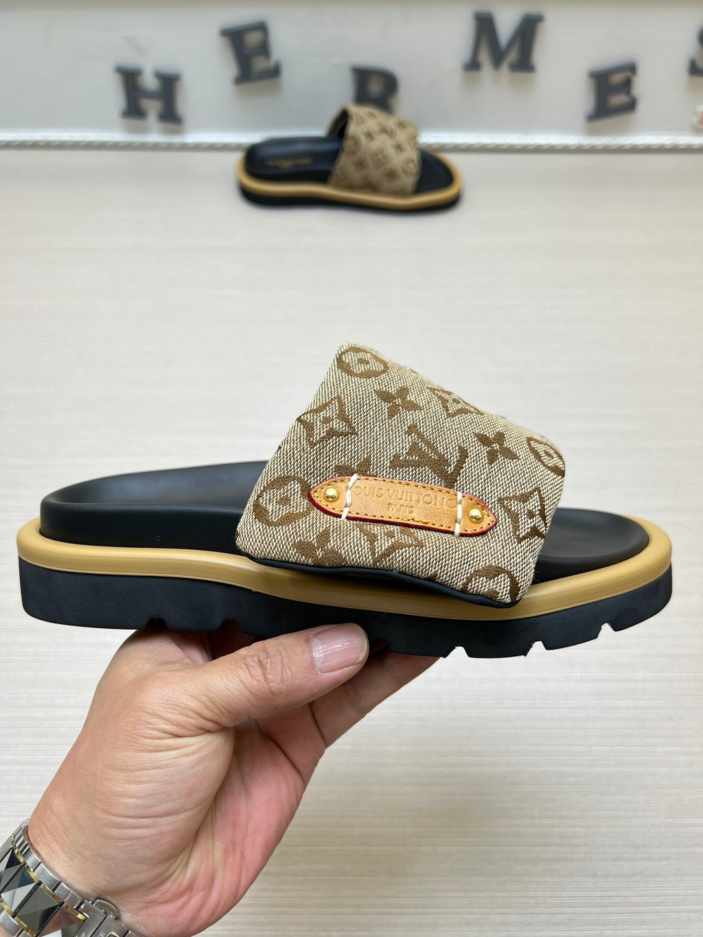 54E100Z Popular slippers Sole thickness 5cm