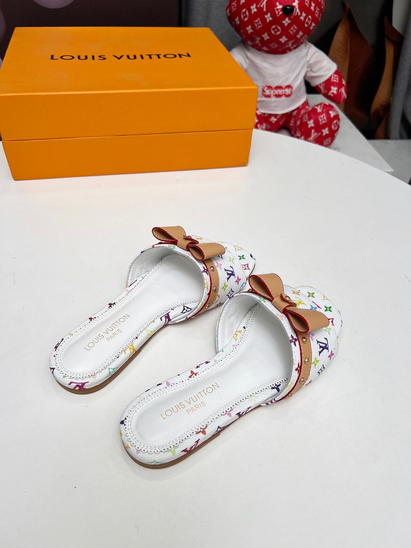 245RE24Z Popular leather shoes 