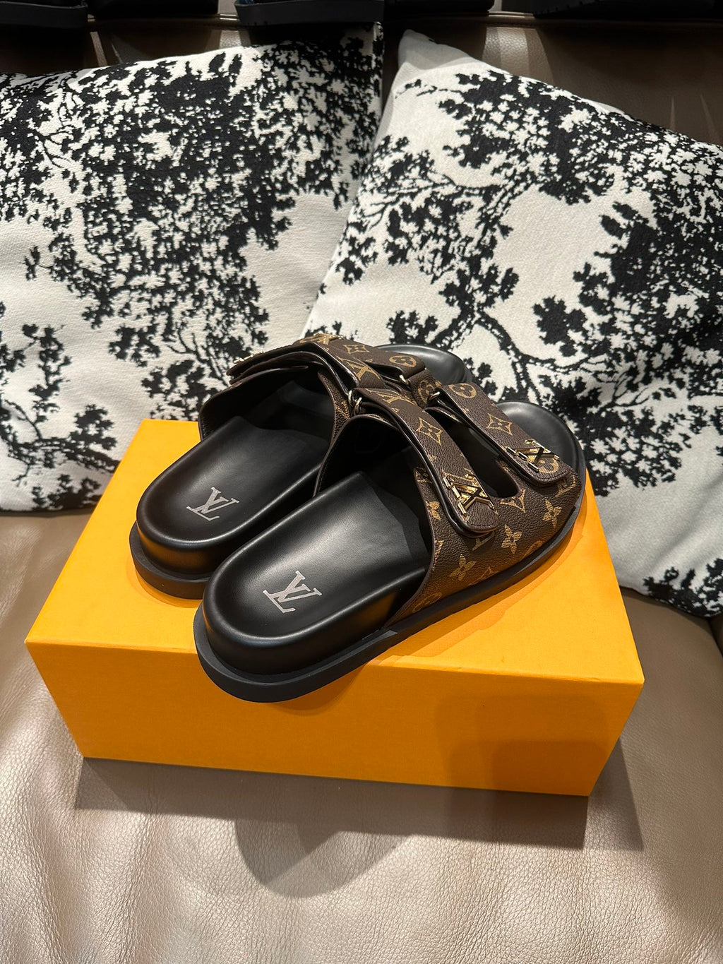 285ZE29Z  Popular leather Shoes