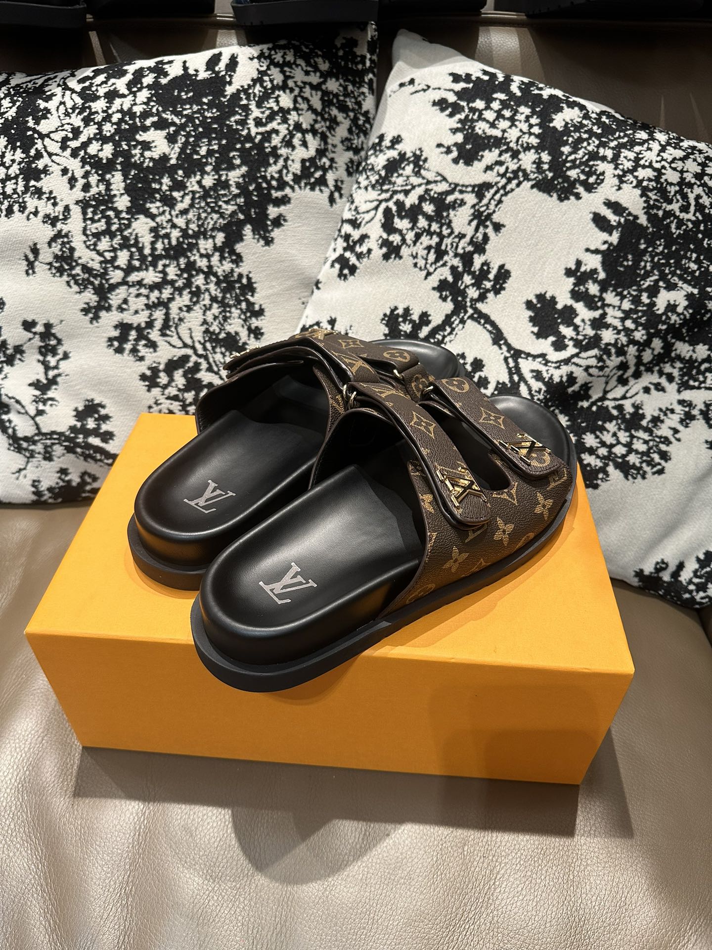285ZE29Z  Popular leather Shoes
