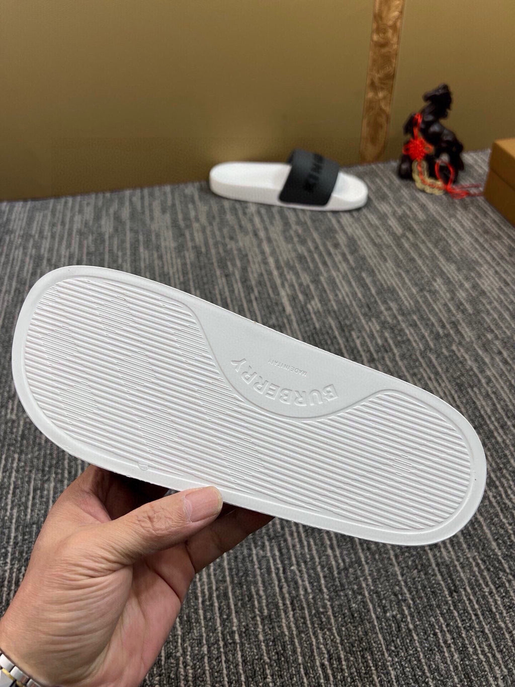 535ZR256Z Popular Slippers