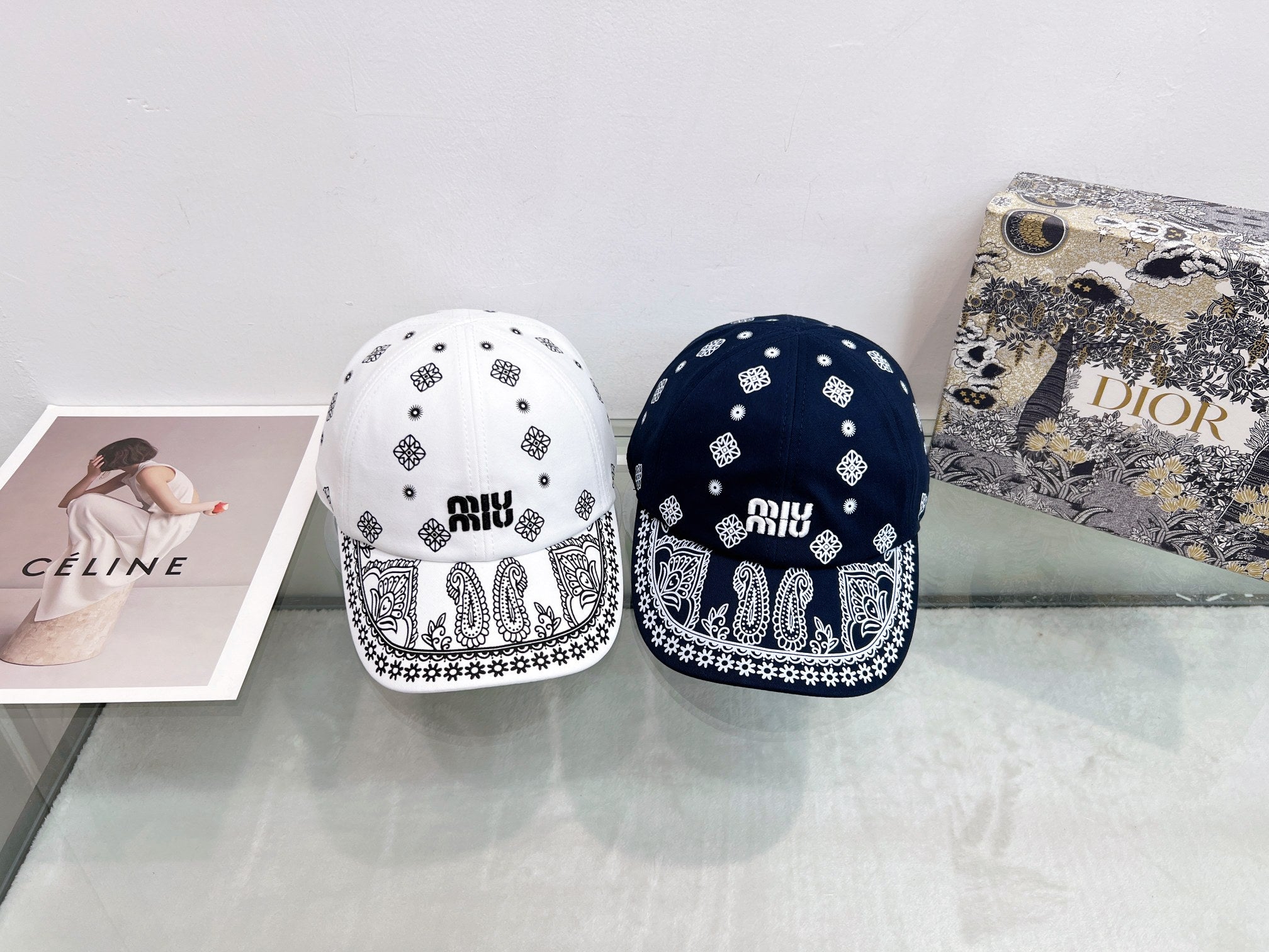 15QA82M Popular hats