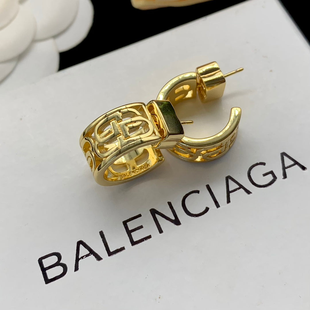 14J543E Popular  Earrings
