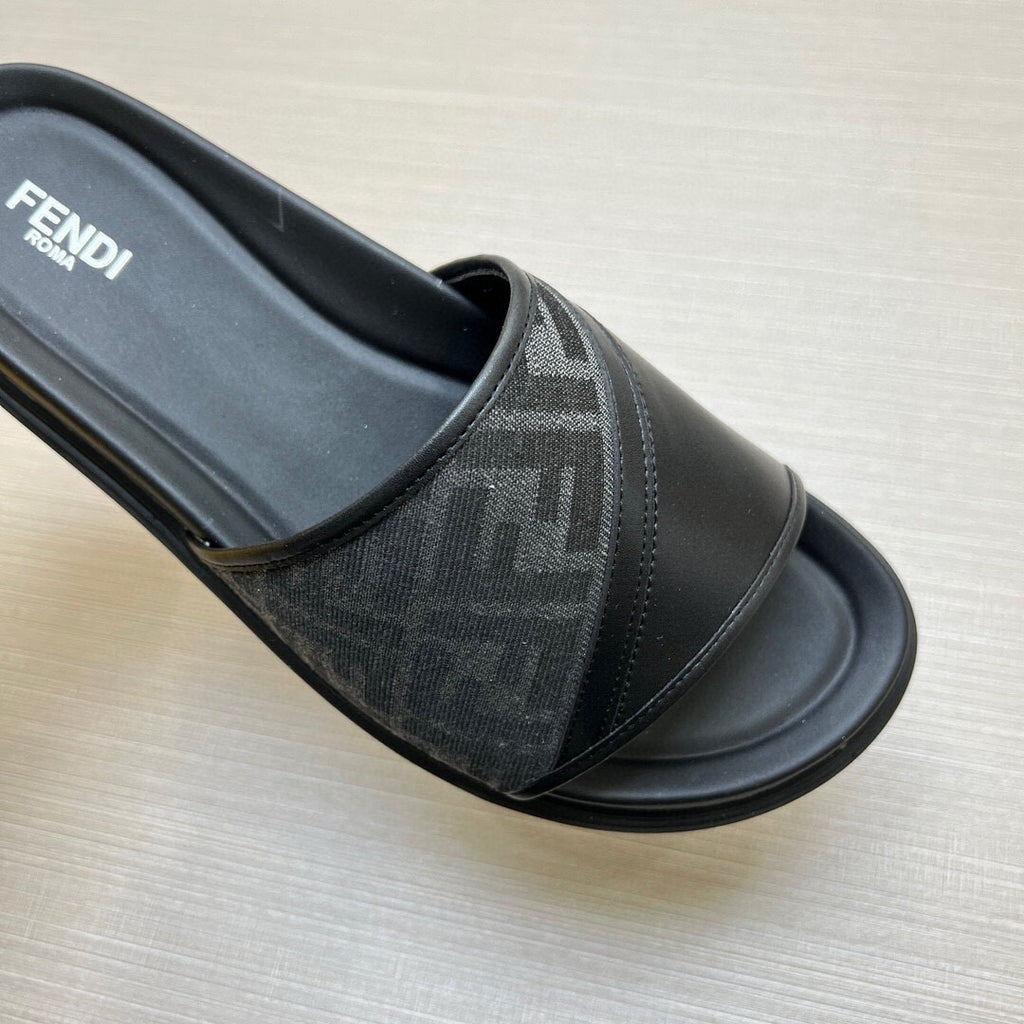 5LF223Z Popular Slippers