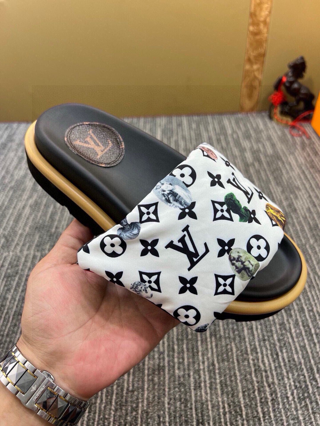 5QE12Z Popular Slippers