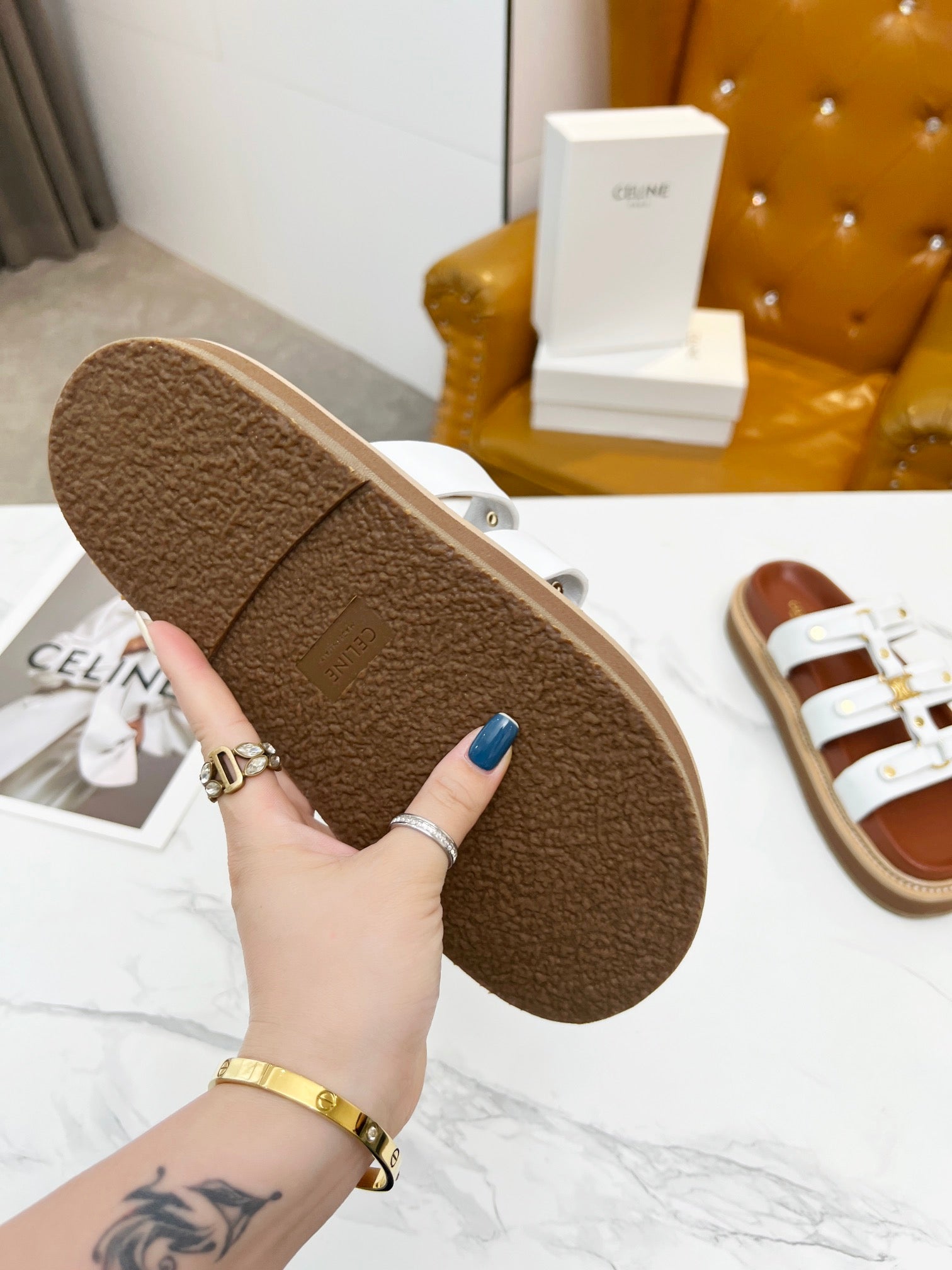 245RN1Z Popular leather shoes 
