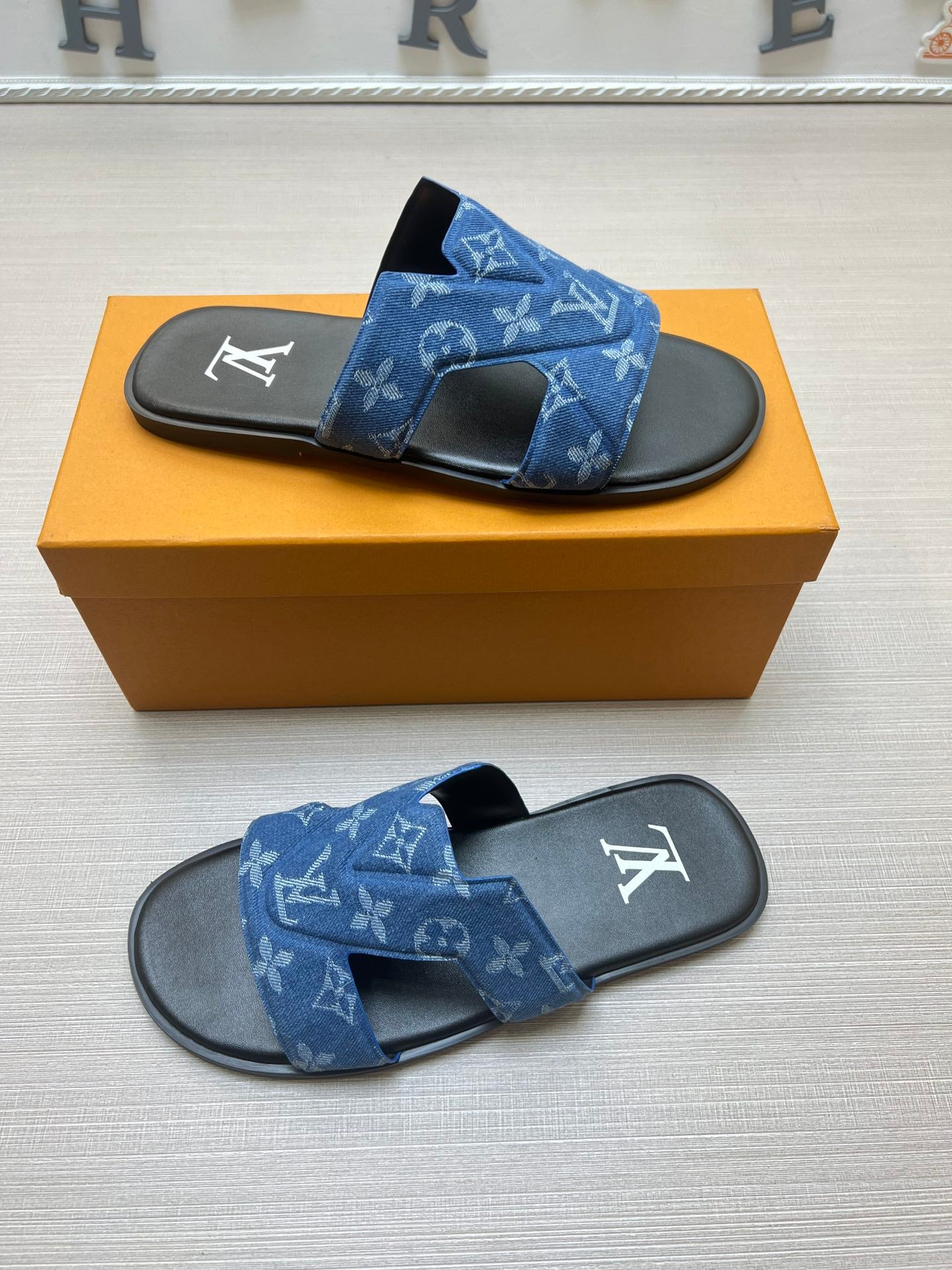 54E29Z Popular slippers