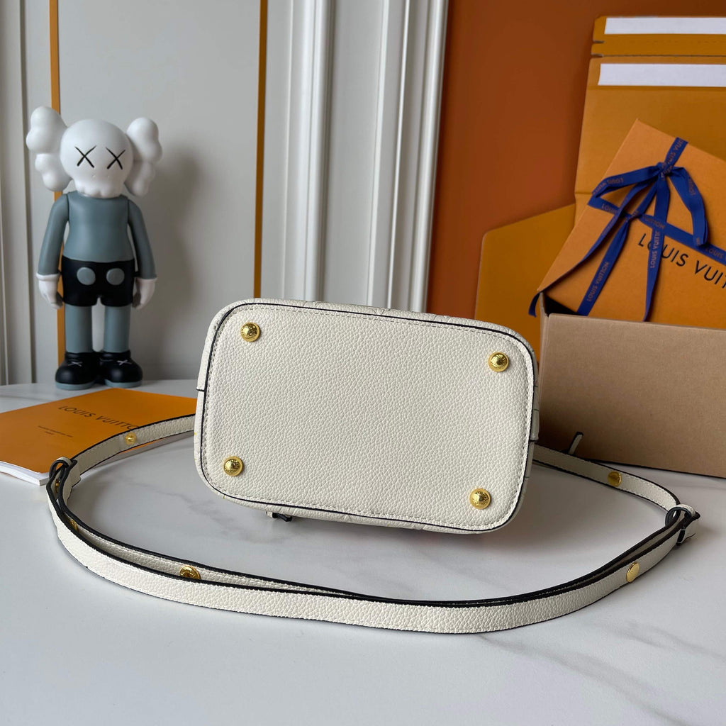 15RE33B  Popular   leather bag