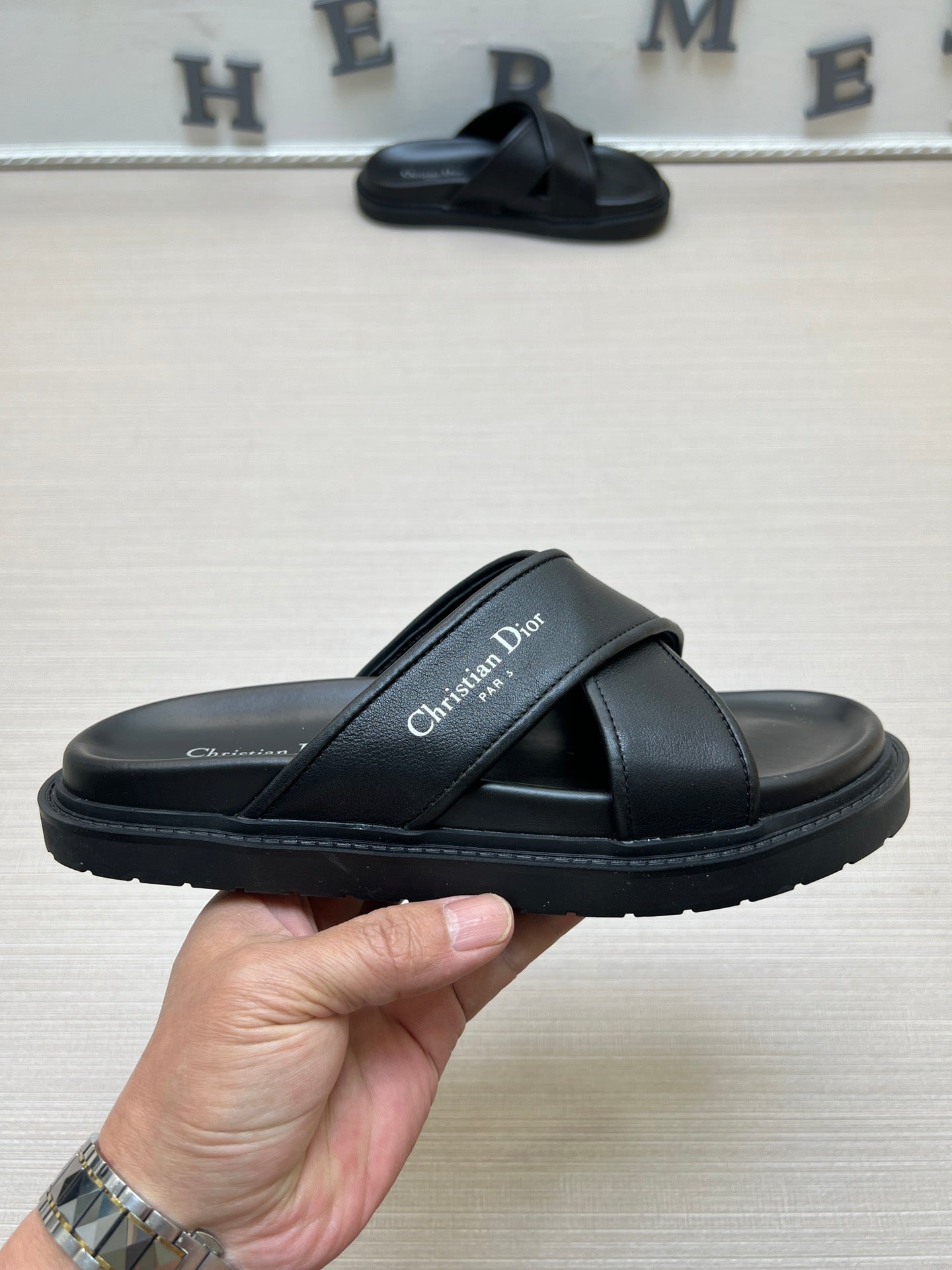 54D115Z Popular slippers