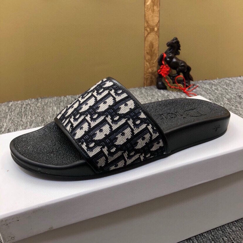 5LD215Z Popular Slippers