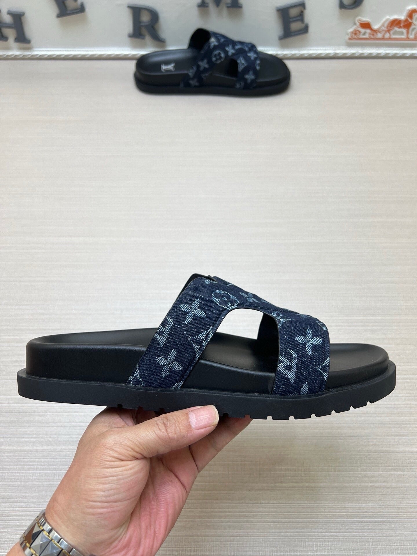 5LE226Z Popular Slippers