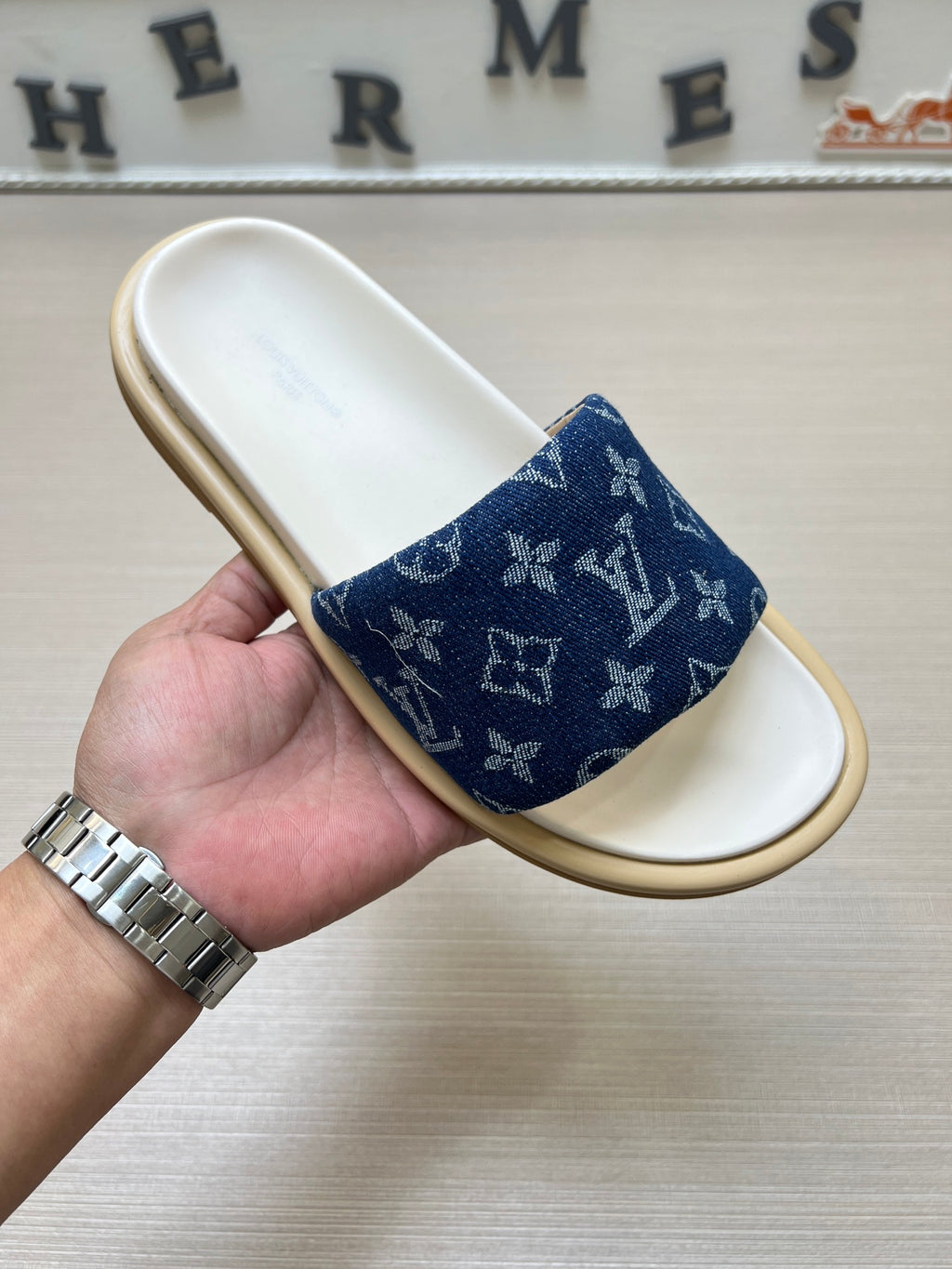 535ZE302Z Popular Slippers