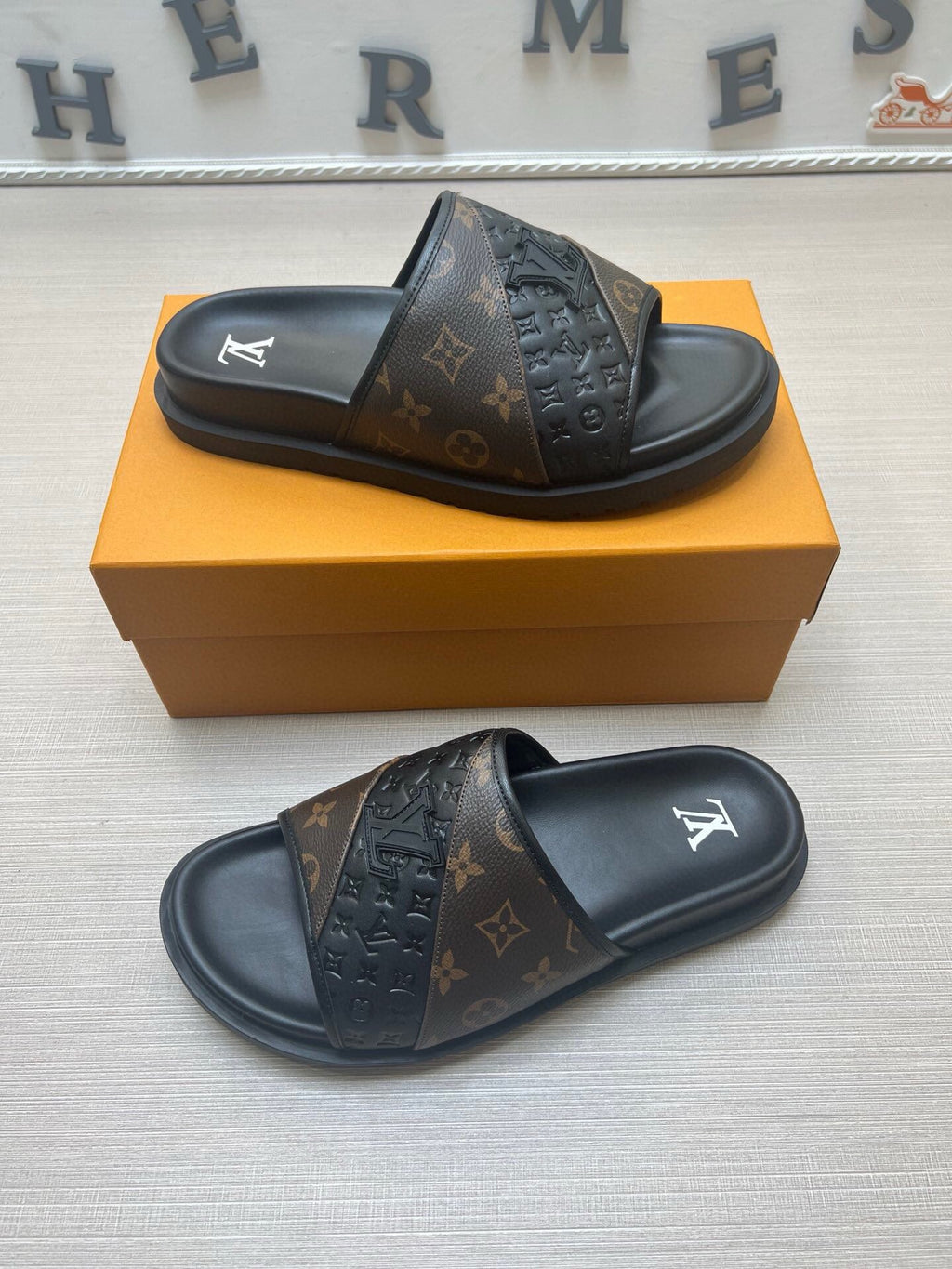 5WE249Z Popular Slippers