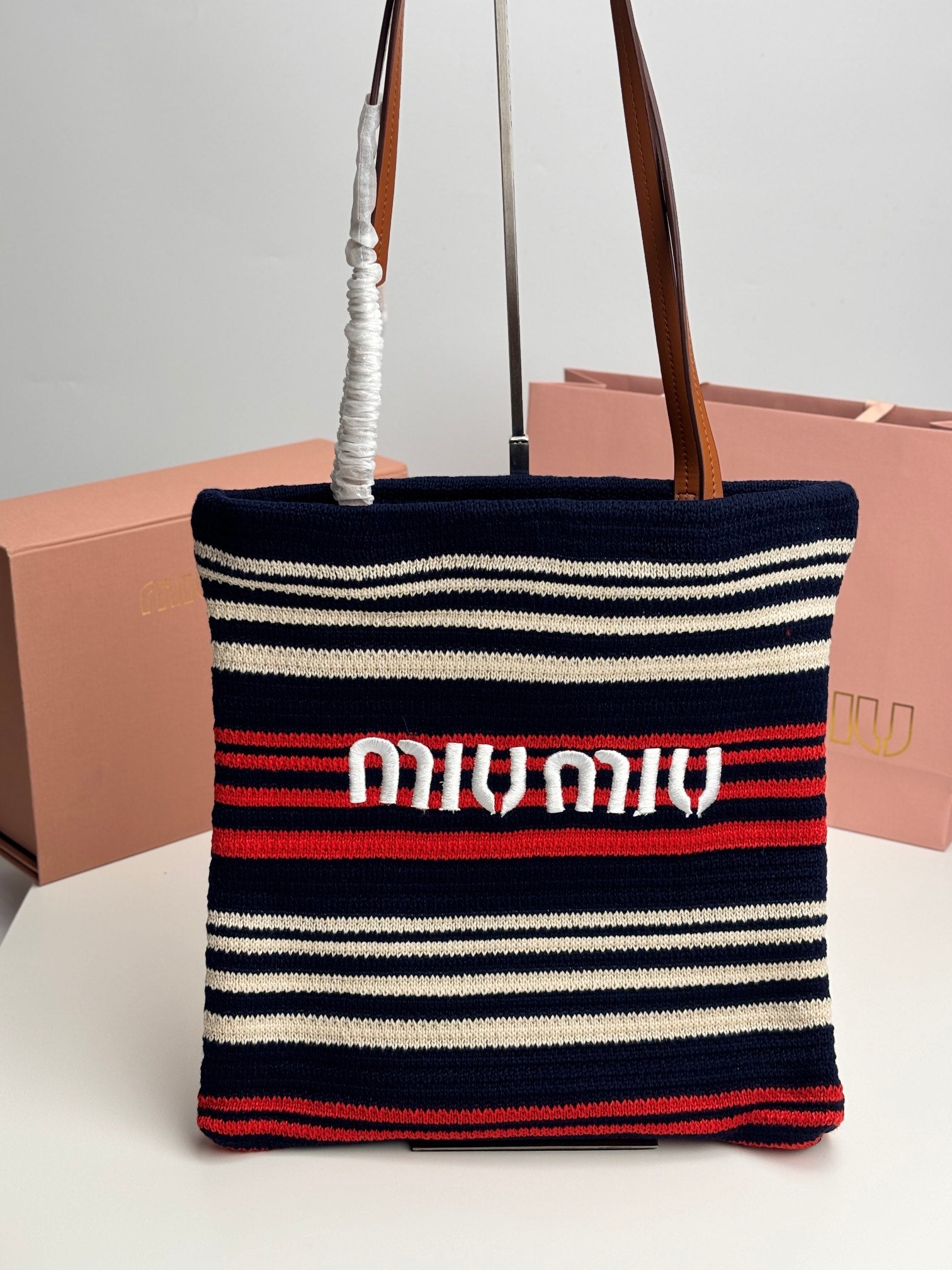 1XA77B Popular   Woven Bag