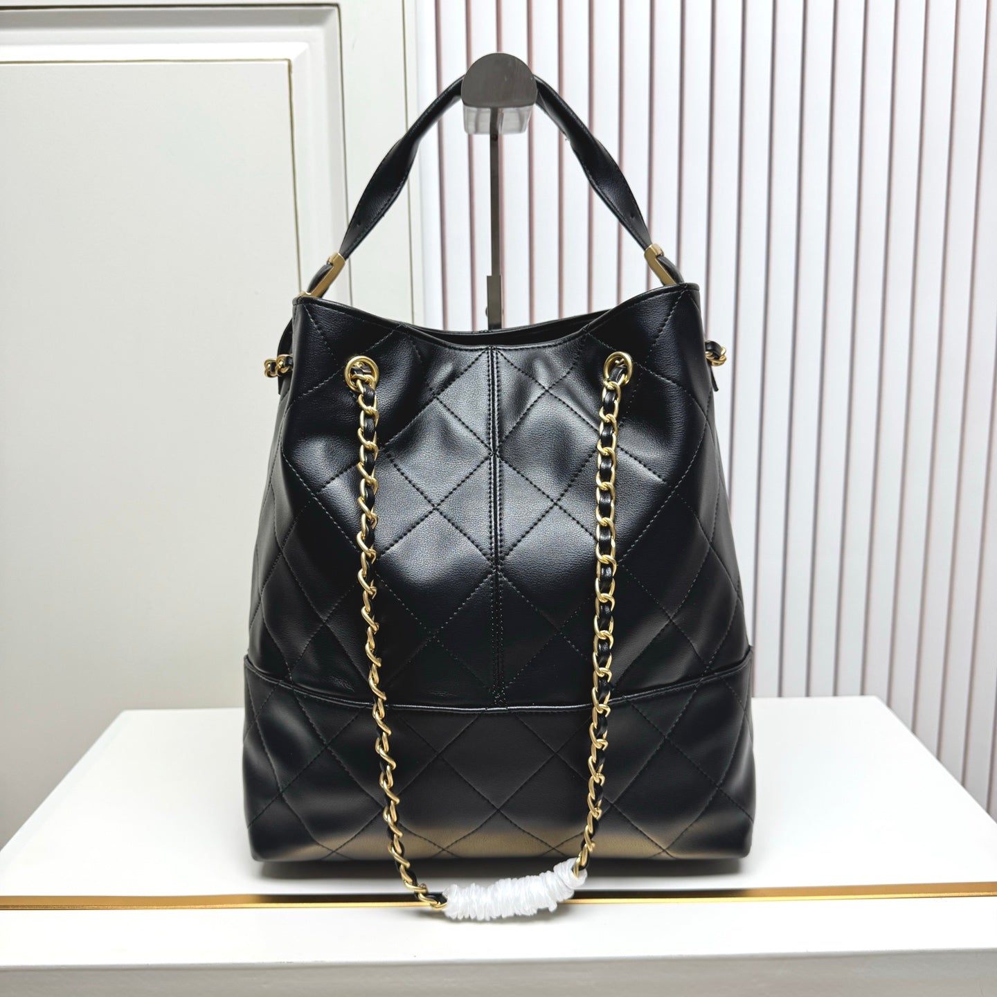 146PC20B Popular leather bag