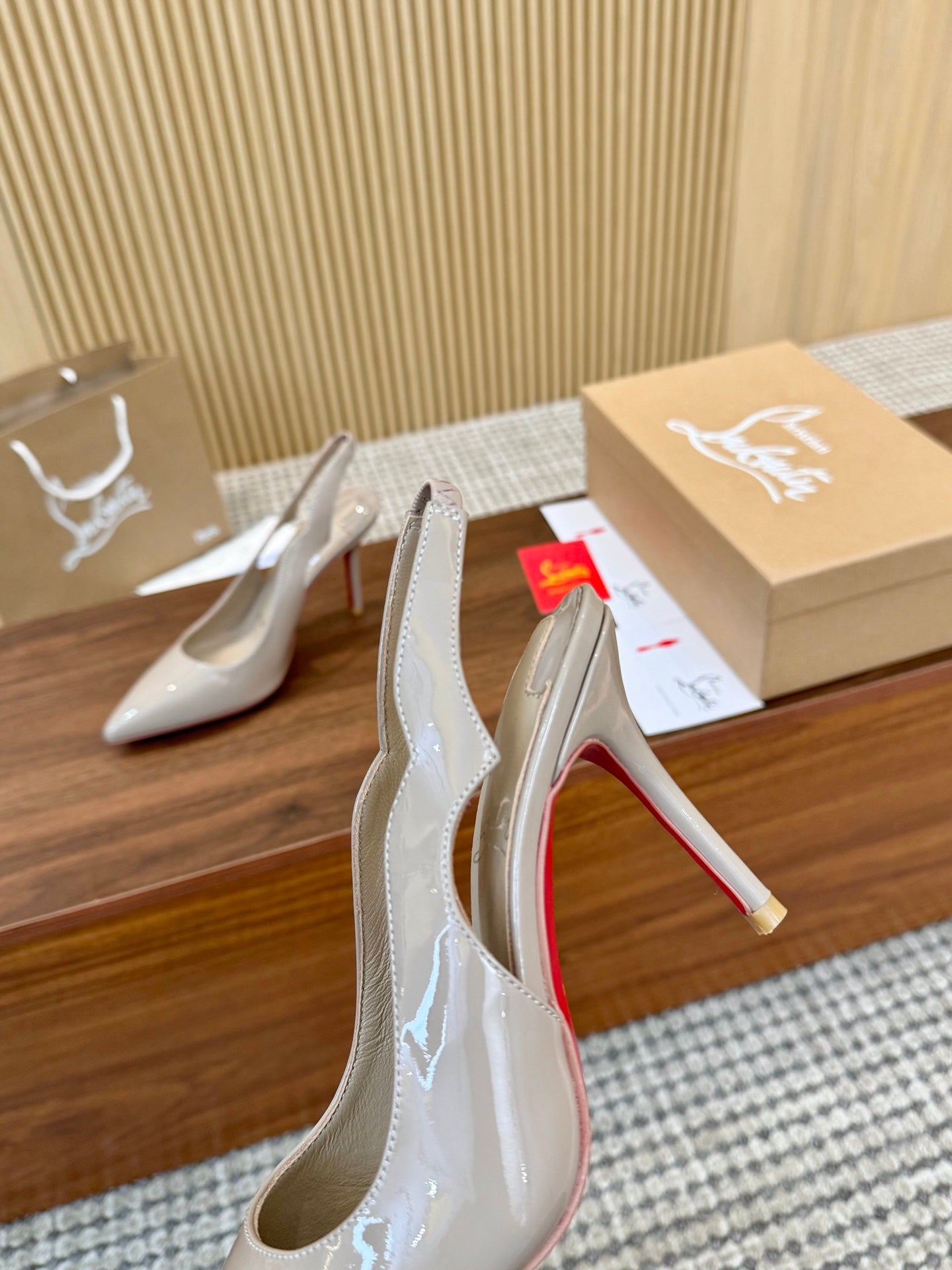 275NA5Z  Popular leather High heels