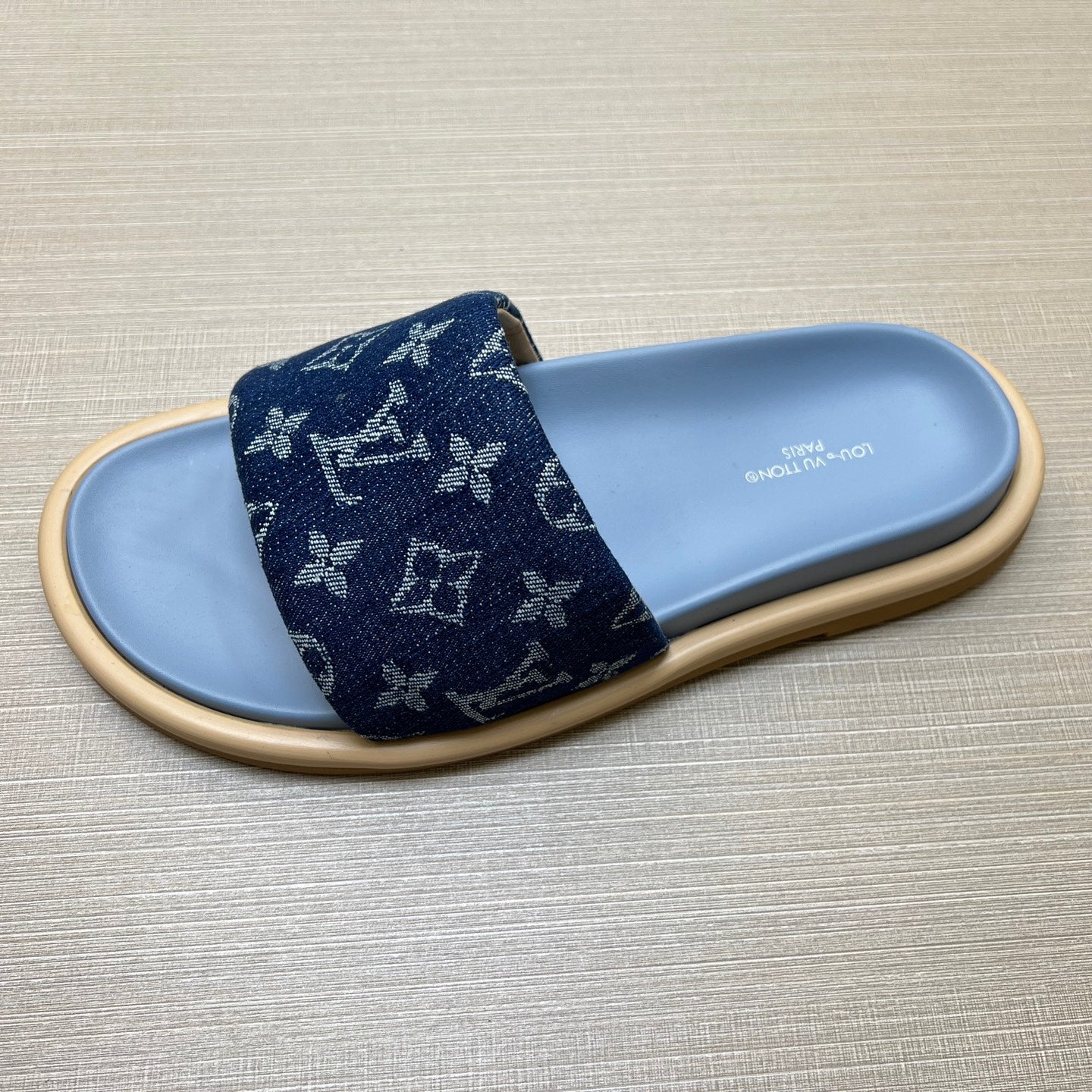 535ZE302Z Popular Slippers