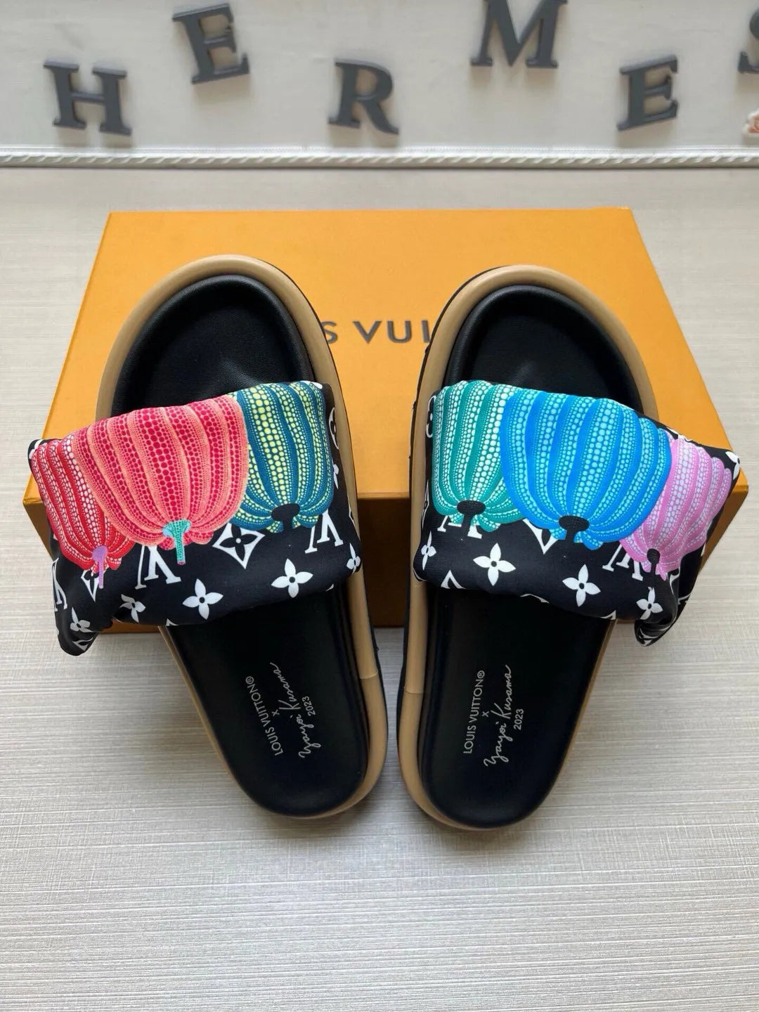 5QE11Z Popular Slippers